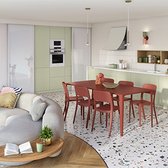 Cuisine ouverte avec crédence blanche minimaliste.