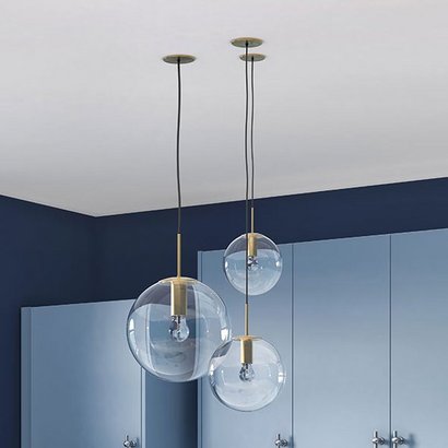 cuisine calvin et ses supensions boules transparentes